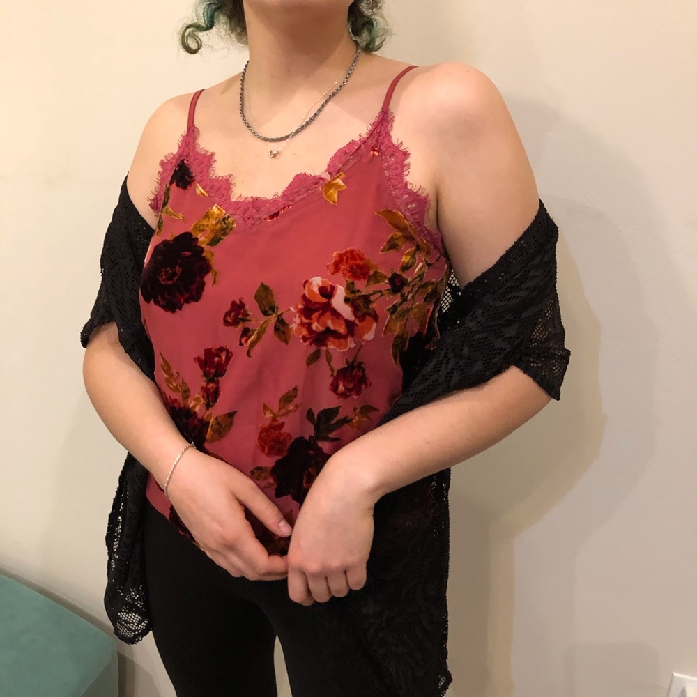 Floral lace top